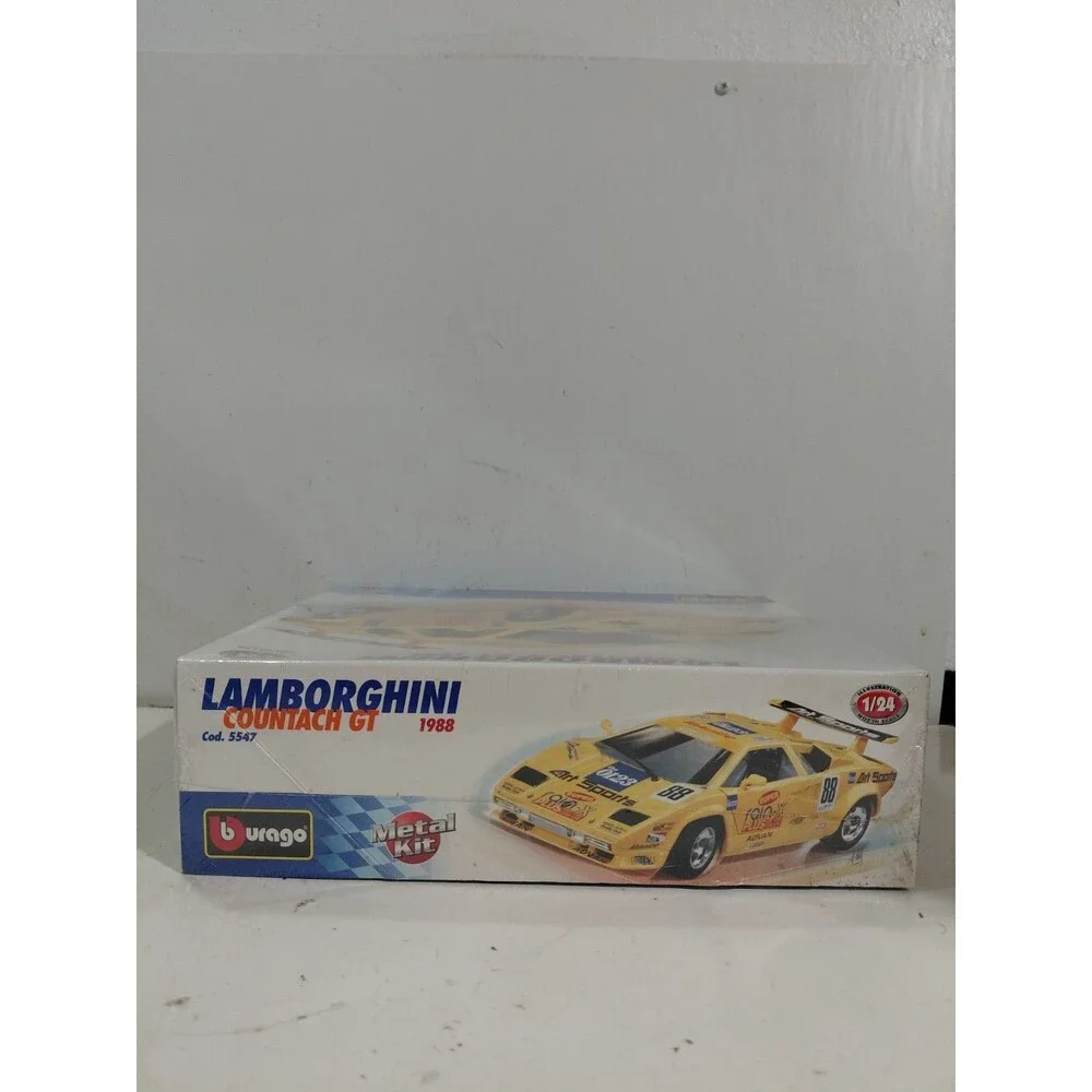 NIP Bburago 5547 1:24 Die Cast Rain-X JGTC 88 Lamborghini Countach Race Car Kit